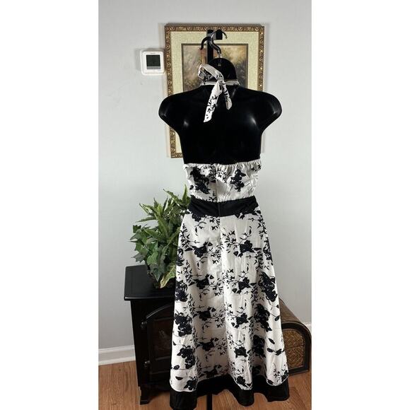 GUI Hua Tia Women Dress XL Straps Fit & Flare Layered Floral Pattern Below Knee - Picture 6 of 9